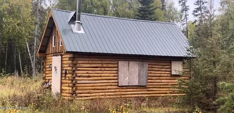 21565 W Skeeter Ave, Wasilla, AK 99654