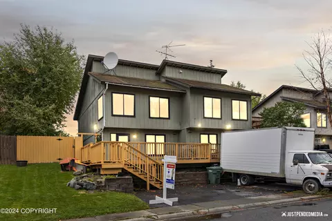 7270 Durenda Cir, Anchorage, AK 99507
