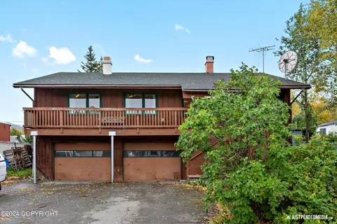 911 Kathy Pl, Anchorage, AK 99504