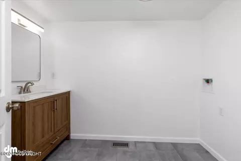 Bath - 1806 Bellevue Loop, Anchorage, AK 99515 photo 1 of 3