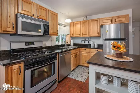 11330 Dawn St, Eagle River, AK 99577 photo 16
