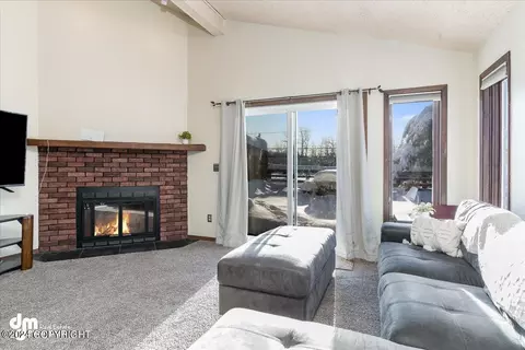 Living - 3581 E 20th Ave, Anchorage, AK 99508 photo 1 of 4