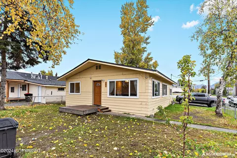 501 Mumford St, Anchorage, AK 99508