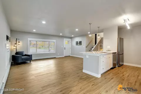 Living - 6400 E 14th Ct, Anchorage, AK 99504 photo 6 of 6