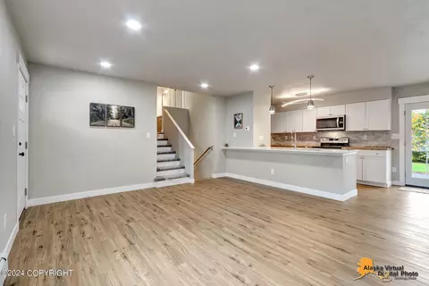 Living - 6400 E 14th Ct, Anchorage, AK 99504 photo 4 of 6