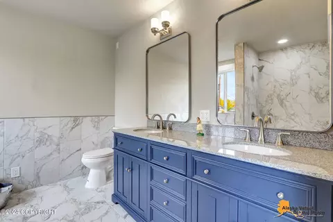 Bath - 6400 E 14th Ct, Anchorage, AK 99504 photo 3 of 6