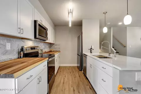 Kitchen - 6400 E 14th Ct, Anchorage, AK 99504 photo 2 of 10
