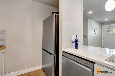 Kitchen - 6400 E 14th Ct, Anchorage, AK 99504 photo 4 of 10