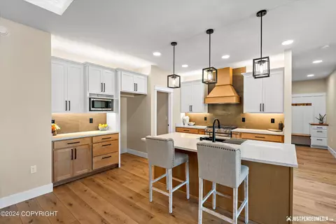 1701 S Corwin Ln, Wasilla, AK 99654