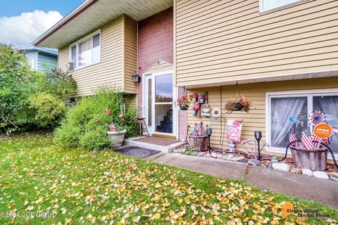 8340 E 10th Ave, Anchorage, AK 99504 photo 3