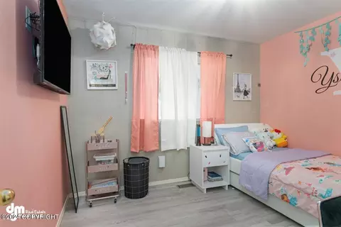 Bedroom - 9775 Newhaven Loop, Anchorage, AK 99507 photo 3 of 6