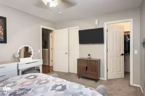 Bedroom - 9775 Newhaven Loop, Anchorage, AK 99507 photo 2 of 6