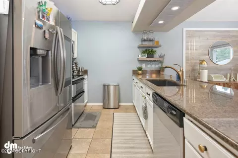 Kitchen - 9775 Newhaven Loop, Anchorage, AK 99507 photo 2 of 4