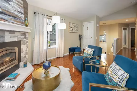 Living - 9775 Newhaven Loop, Anchorage, AK 99507 photo 2 of 4