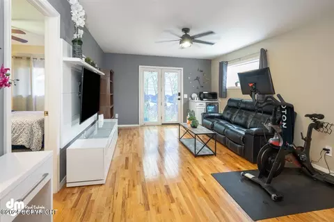 Living - 9775 Newhaven Loop, Anchorage, AK 99507 photo 4 of 4