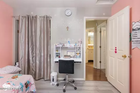 Bedroom - 9775 Newhaven Loop, Anchorage, AK 99507 photo 4 of 6