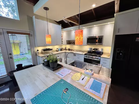 2864 E 42nd Ave, Anchorage, AK 99508 photo 22