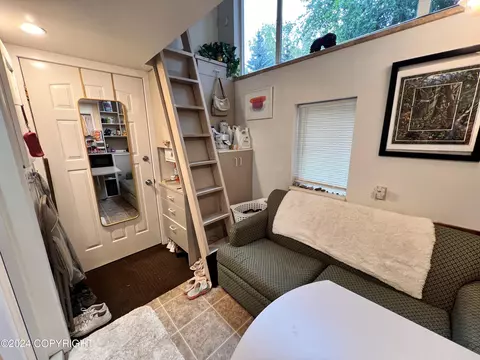 2864 E 42nd Ave, Anchorage, AK 99508 photo 31