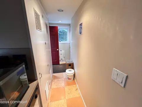 2864 E 42nd Ave, Anchorage, AK 99508 photo 44