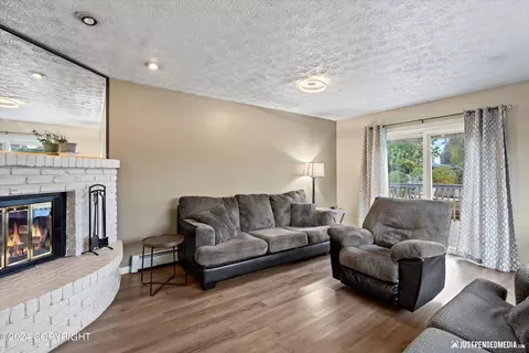 Living - 4324 E 6th Ave, Anchorage, AK 99508 photo 3 of 3
