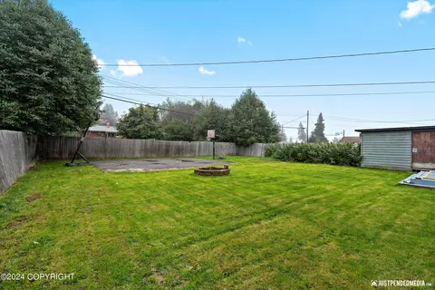 Exterior - 4324 E 6th Ave, Anchorage, AK 99508 photo 6 of 8