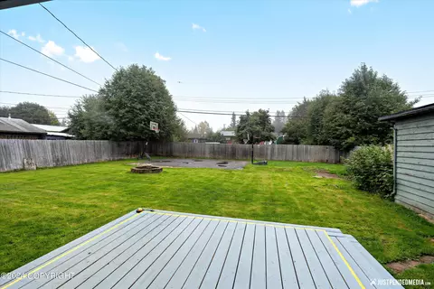 Exterior - 4324 E 6th Ave, Anchorage, AK 99508 photo 5 of 8