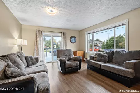 Living - 4324 E 6th Ave, Anchorage, AK 99508 photo 1 of 3