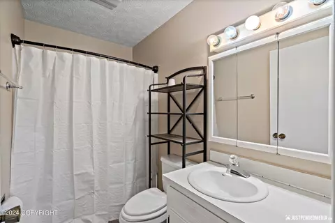 Bath - 4324 E 6th Ave, Anchorage, AK 99508 photo 3 of 3