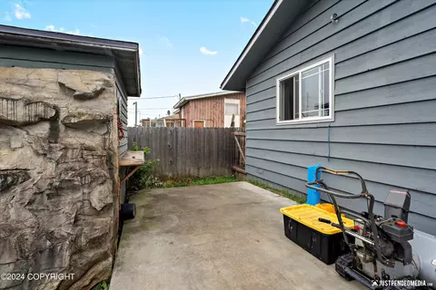 Exterior - 4324 E 6th Ave, Anchorage, AK 99508 photo 4 of 8