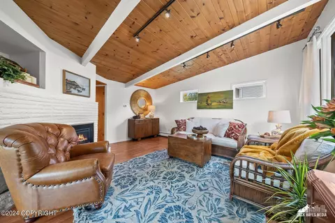 Living - 3006 Eureka St, Anchorage, AK 99503 photo 2 of 5