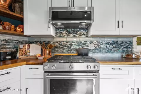 Kitchen - 3006 Eureka St, Anchorage, AK 99503 photo 3 of 9