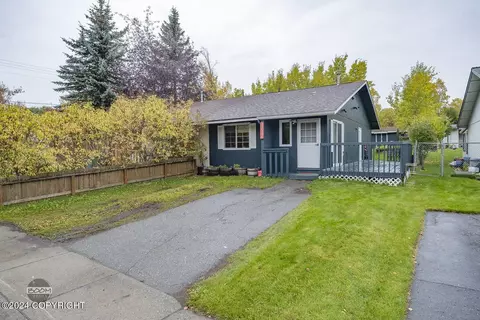 8380 Stratton Cir, Anchorage, AK 99507 photo 2