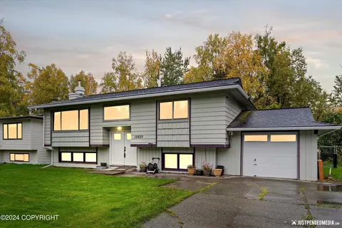 12820 Stephenson St, Anchorage, AK 99515
