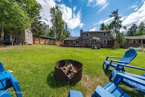 10841 Klutina Cir, Eagle River, AK 99577