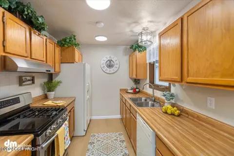 Kitchen - 3821 E 66th Ave, Anchorage, AK 99507 photo 1 of 4