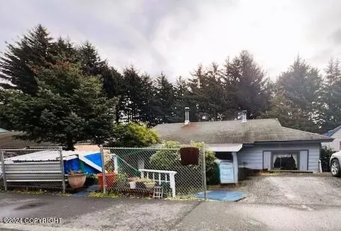 716 Thorsheim St, Kodiak, AK 99615