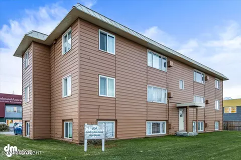 609 S Cobb St, Palmer, AK 99645