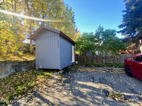 2032 Borealis Dr, Anchorage, AK 99503