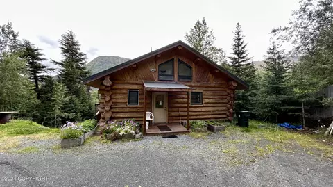 17530 Crowberry Ct, Cooper Landing, AK 99572