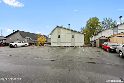 8111 Briarwood St, Anchorage, AK 99518