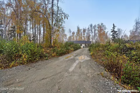 9467 W Blue Moon Cir, Wasilla, AK 99654