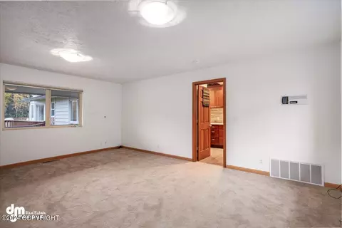 Living - 17719 Blue Spruce Ln, Eagle River, AK 99577 photo 6 of 8
