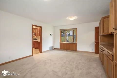 Living - 17719 Blue Spruce Ln, Eagle River, AK 99577 photo 7 of 8