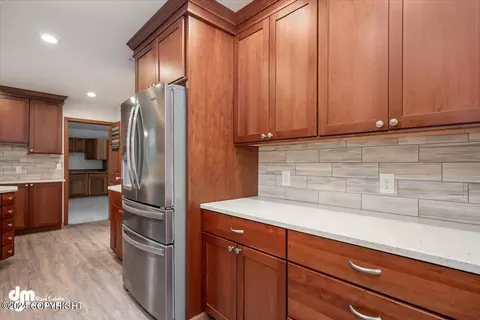 Kitchen - 17719 Blue Spruce Ln, Eagle River, AK 99577 photo 3 of 9
