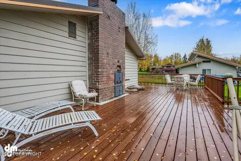 Exterior - 17719 Blue Spruce Ln, Eagle River, AK 99577 photo 7 of 27