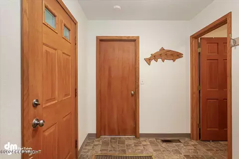 Entry Way - 17719 Blue Spruce Ln, Eagle River, AK 99577 photo 5 of 5