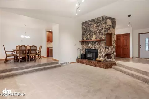 Living - 17719 Blue Spruce Ln, Eagle River, AK 99577 photo 4 of 8