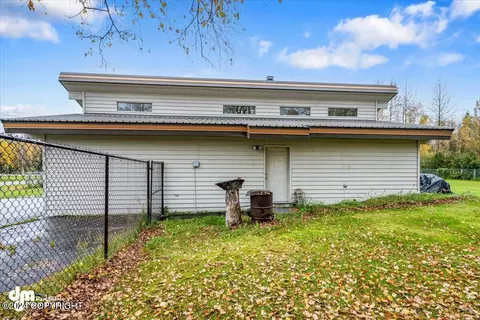 Exterior - 17719 Blue Spruce Ln, Eagle River, AK 99577 photo 22 of 27