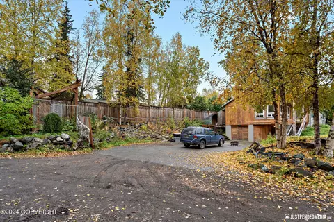 3210 Baxter Rd, Anchorage, AK 99504 photo 3