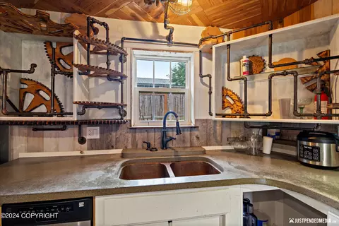 3210 Baxter Rd, Anchorage, AK 99504 photo 13